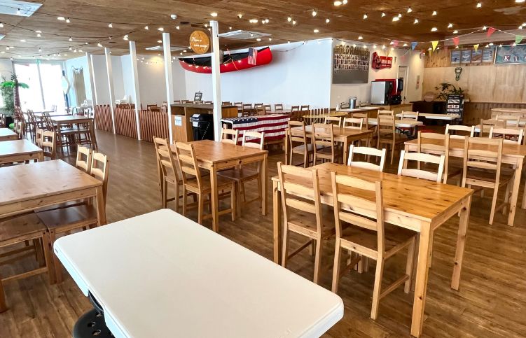 キャンパーダイニング